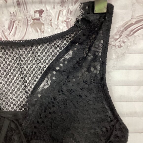 Coco Lingerie BLack Lace Sports Bra M - Picture 2 of 8